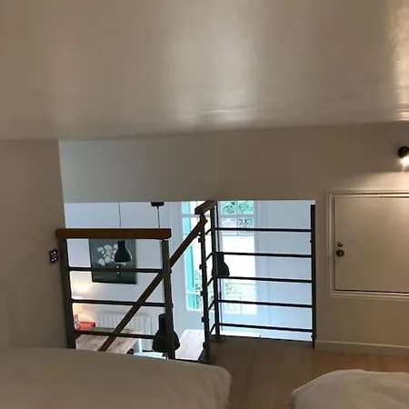 Gorgeous Superbly Located In Old Town